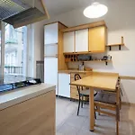 Berni - Next Arena And Trainstation Apartment